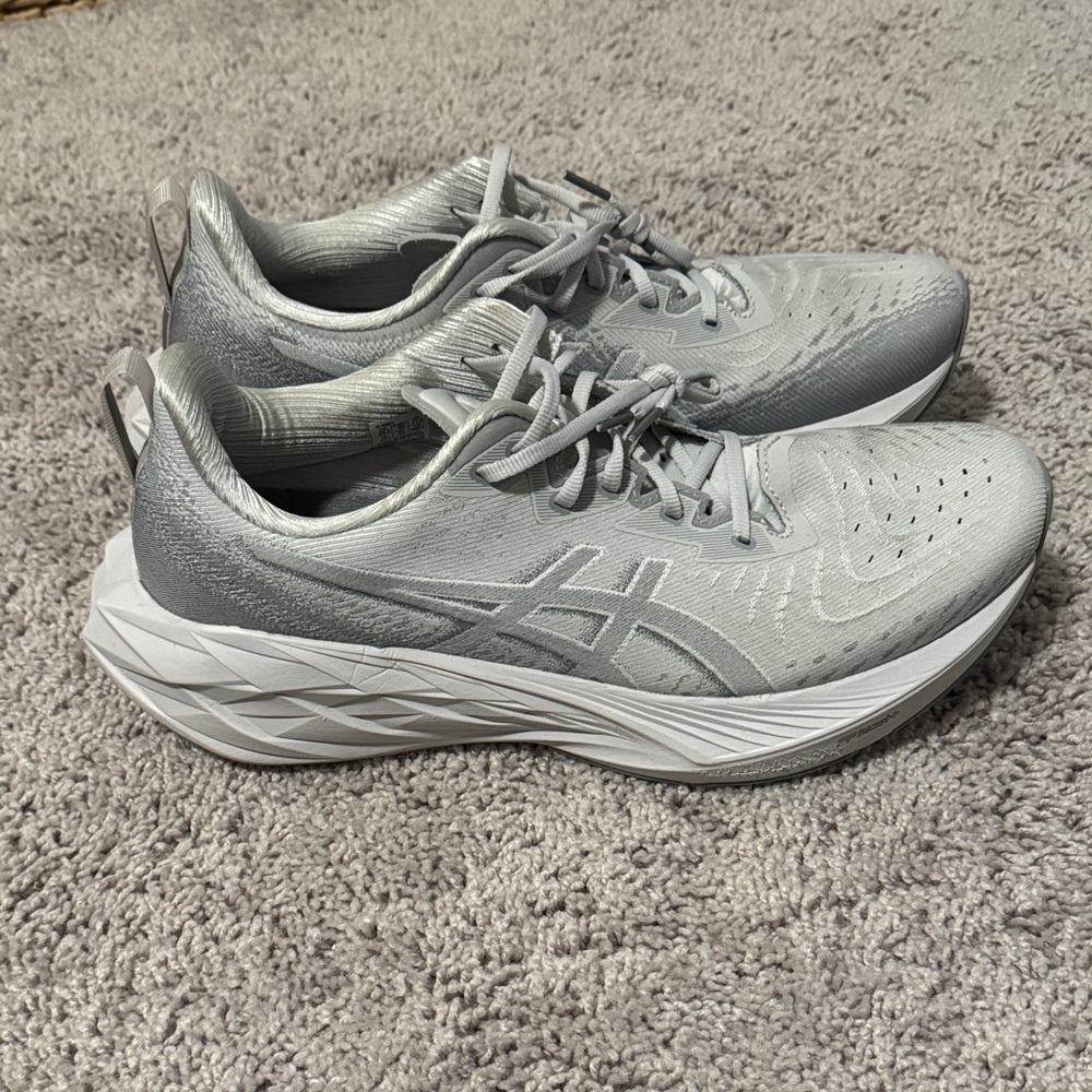 ASICS NovaBlast 4 Running Shoes - Picture 4 of 6